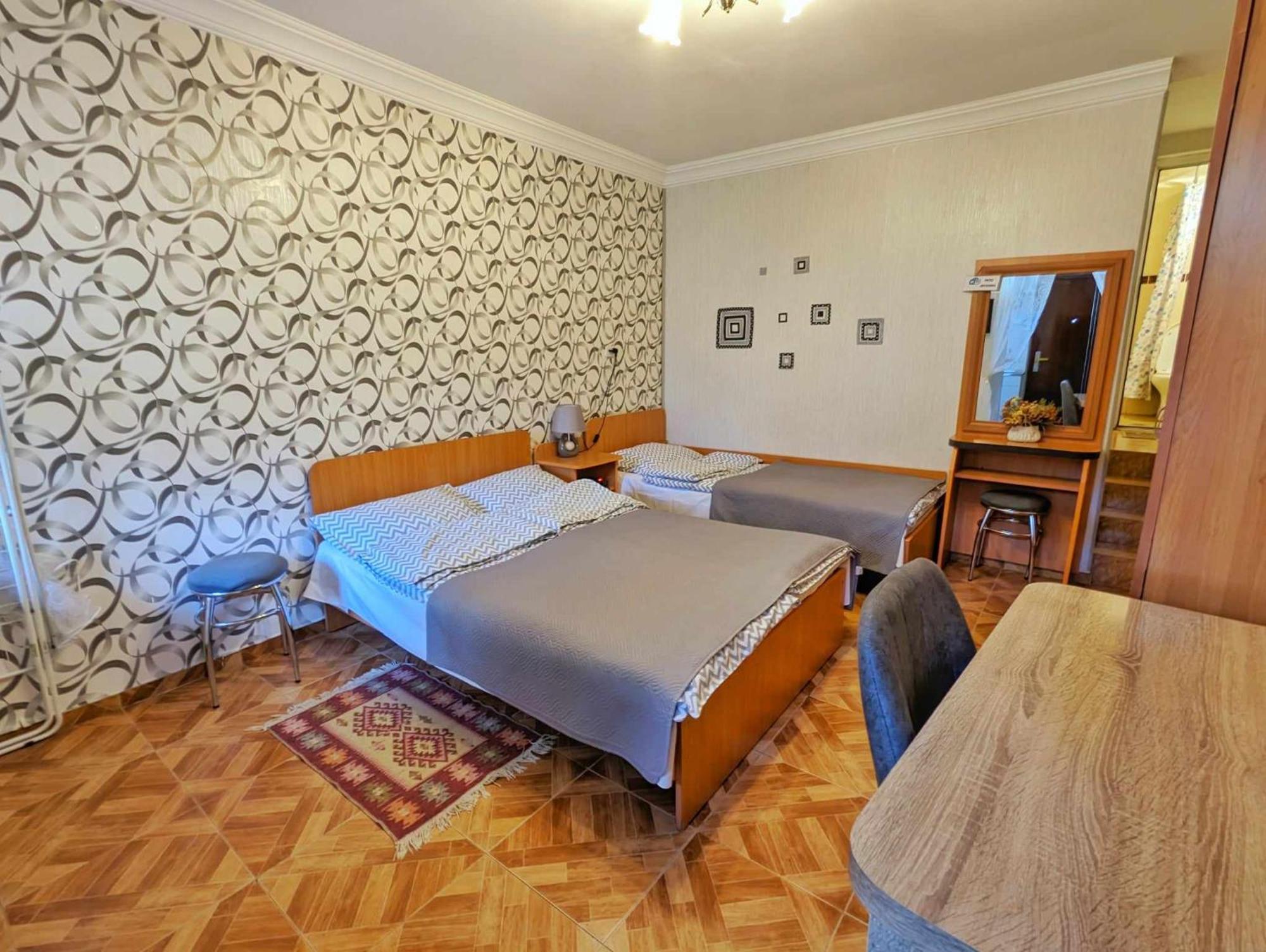 Paata'S Guesthouse Borjomi Ngoại thất bức ảnh