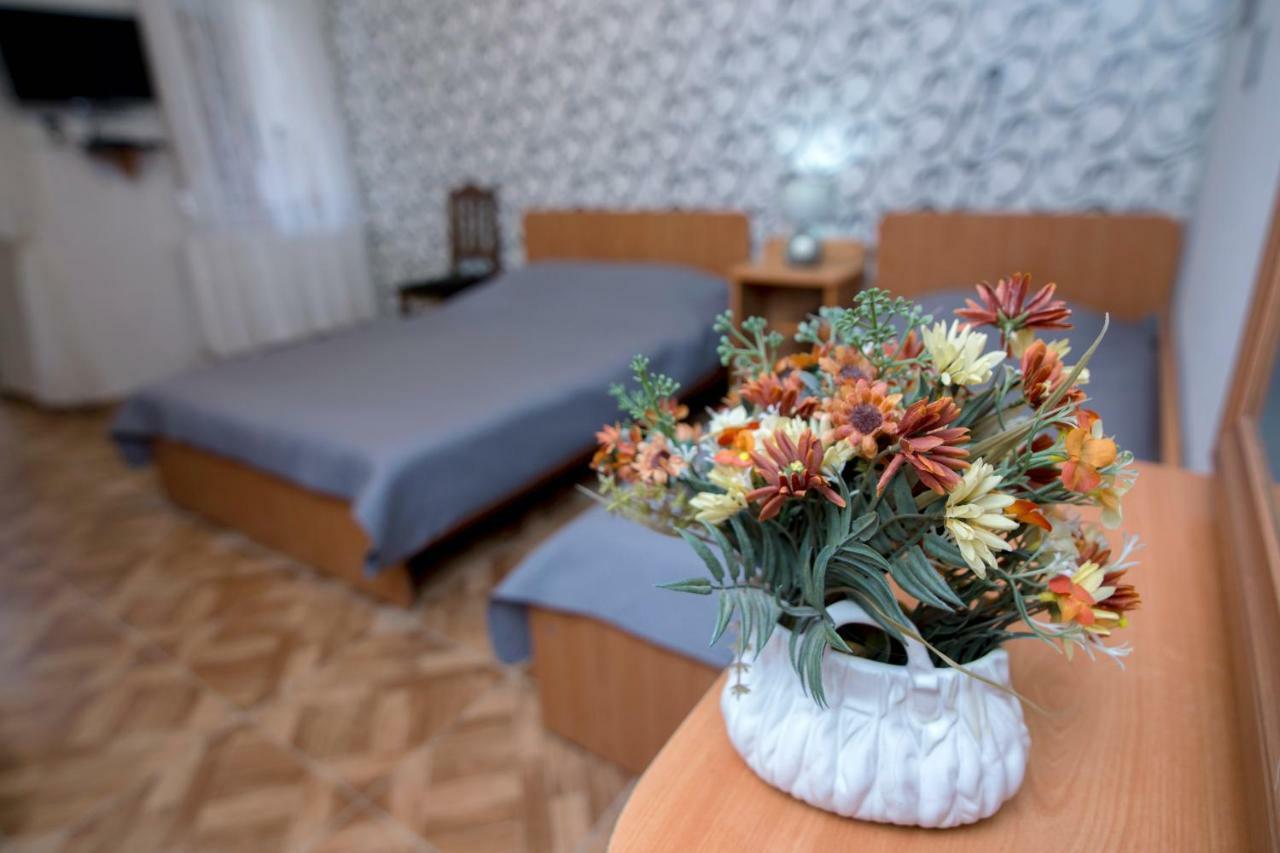Paata'S Guesthouse Borjomi Ngoại thất bức ảnh